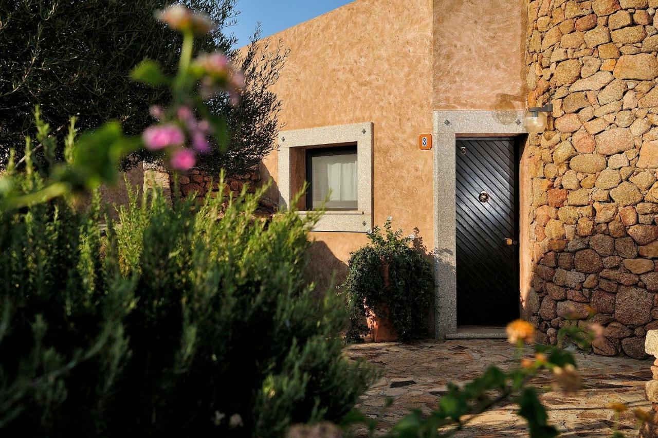 Residence L'Ea Di Lavru - Appartamenti Mono-Bilo-Trilocali 포르토산파울로 외부 사진
