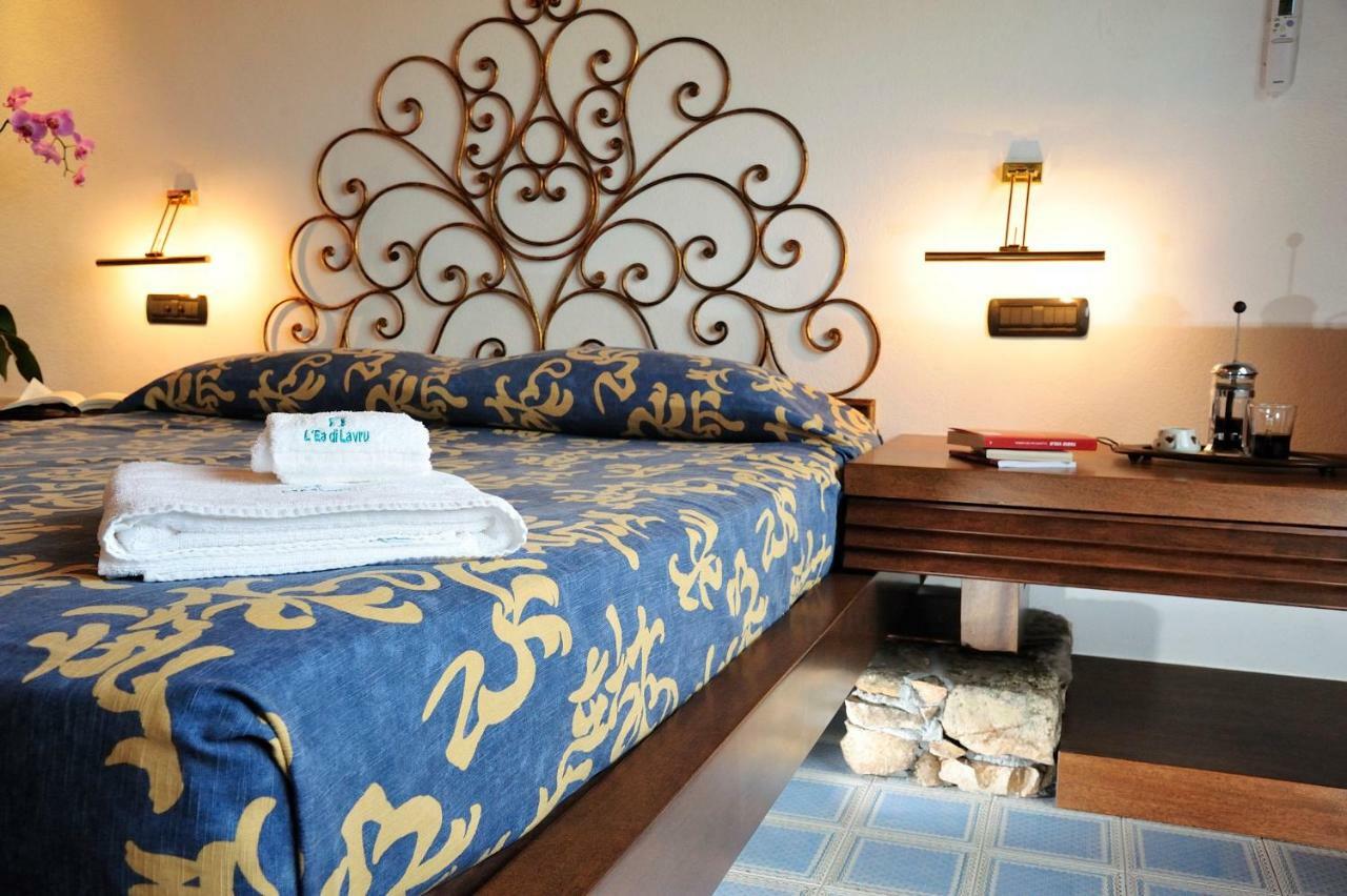 Residence L'Ea Di Lavru - Appartamenti Mono-Bilo-Trilocali 포르토산파울로 외부 사진